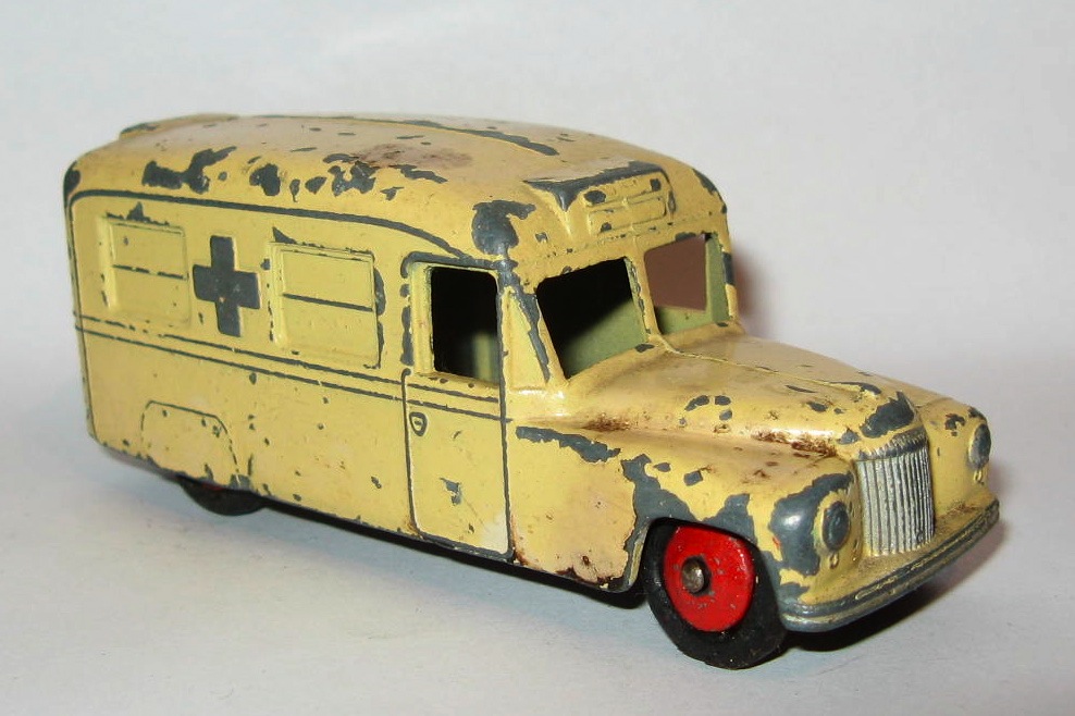 253 DAIMLER AMBULANCE.jpg